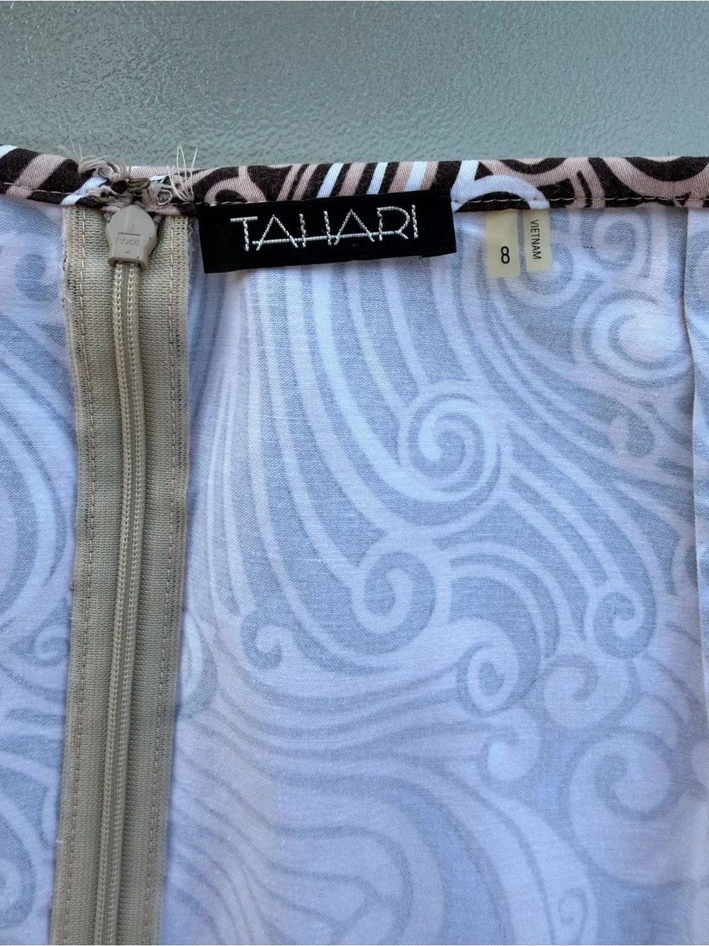 Elie Tahari Floral and Abstract Paisley Waves Print Mini Pencil Skirt ~ 8